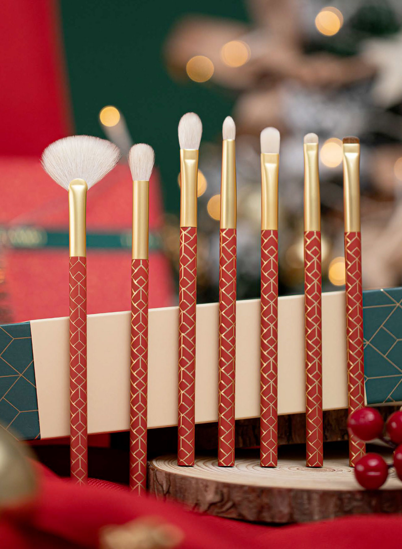 Y&C Cosmetics - 2022 Christmas Limited Eye Brush Collection