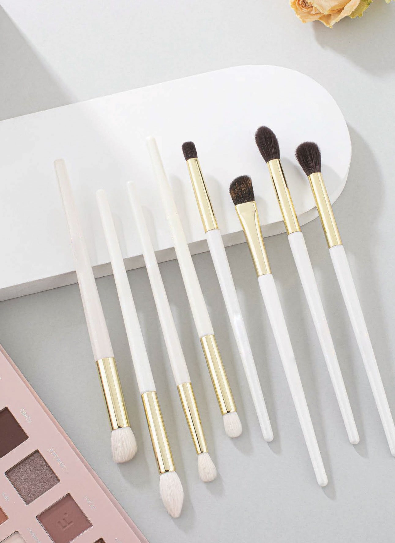 Y&C Cosmetics - Jade Collection Eye Brush